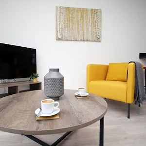 No 1 Marina Walk By Ssw 3br, Free Parking, Sleeps 5 Close To Marina, Centre, And M4 Apartment Swansea