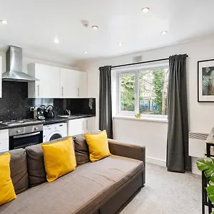 Nr Centre & Park For Up To 6 Apartment Cardiff